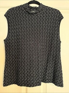 Vince Camuto Black & White Sleeveless Mock Neck Top